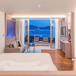 Ocean Comfy Room